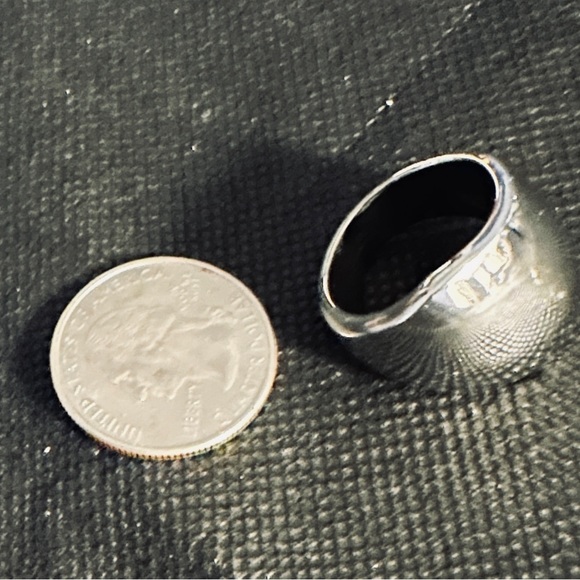 Smooth Shiny Stainless Steel Contemporary Band Ring Size 6 3/4 - Picture 4 of 10